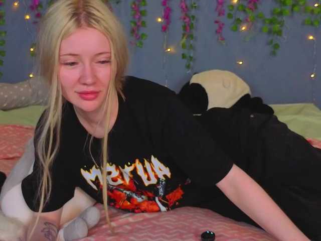 LillieBerry live webcam show
