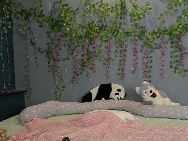 LillieBerry live cam on BongaCams