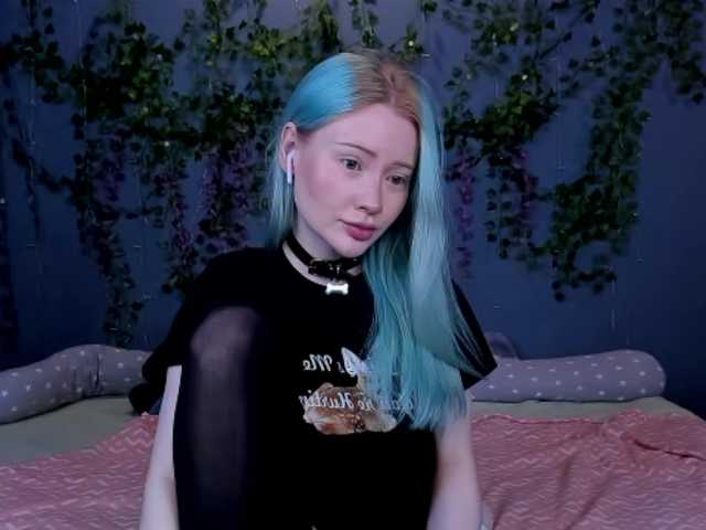 LillieBerry live cam on BongaCams