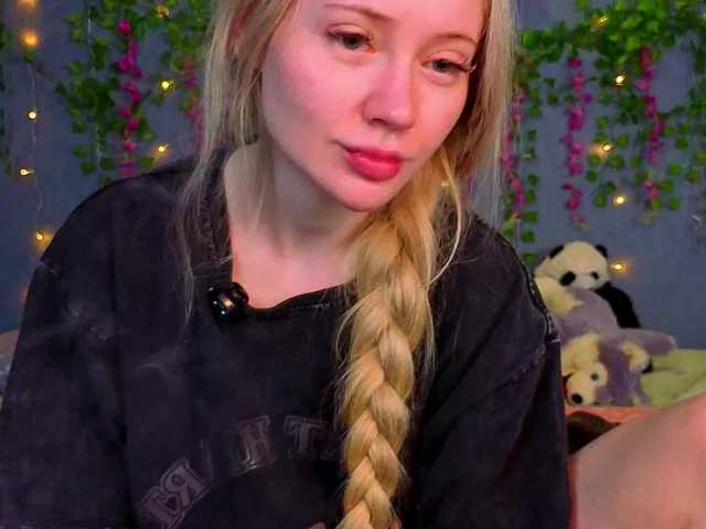 LillieBerry live cam on BongaCams