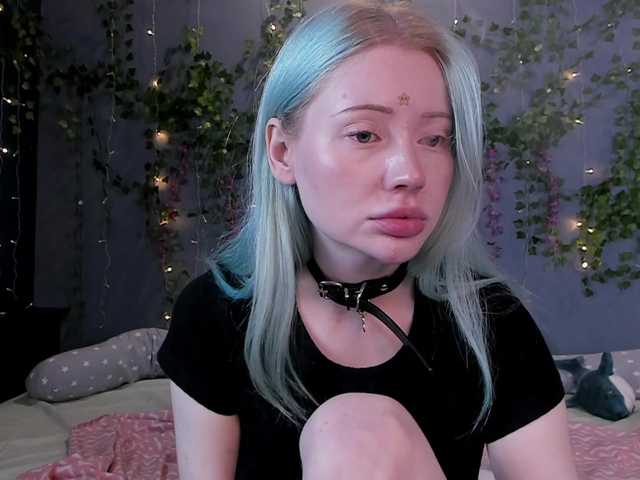 LillieBerry live cam on BongaCams
