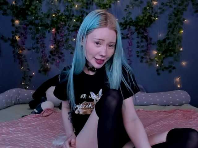 LillieBerry live cam on BongaCams