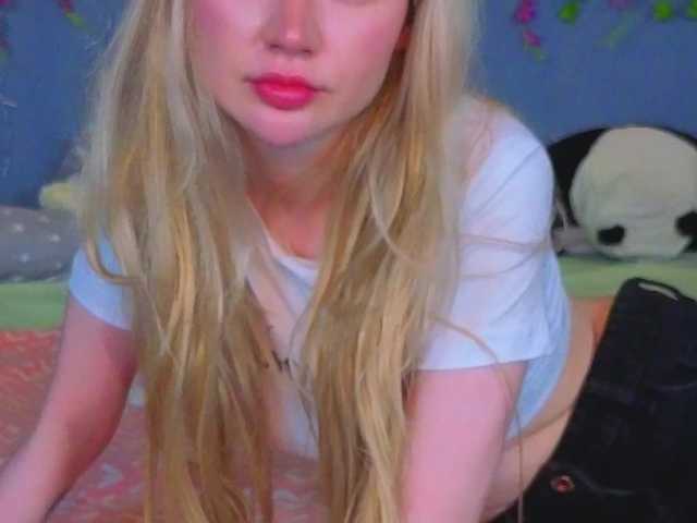 LillieBerry live cam on BongaCams