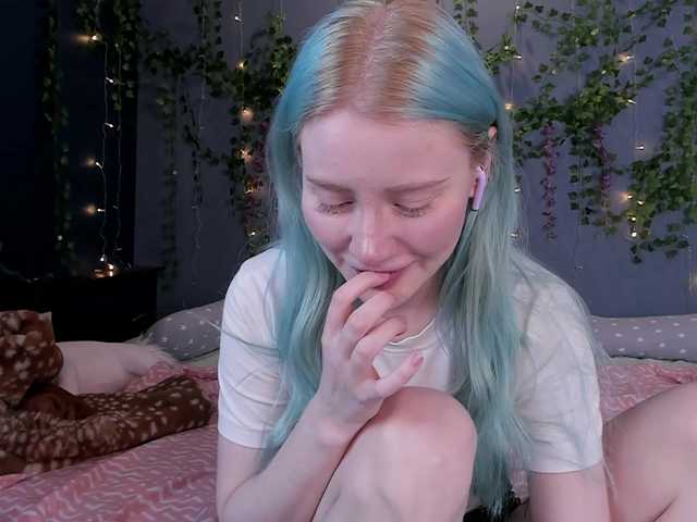 LillieBerry live cam on BongaCams