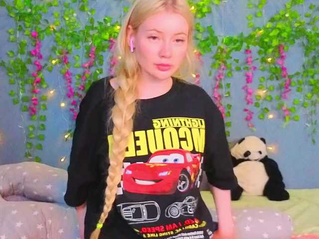 LillieBerry live cam on BongaCams