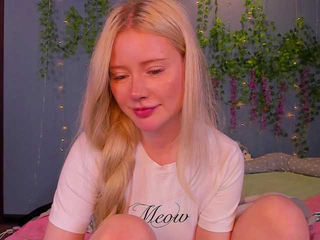 LillieBerry live webcam show