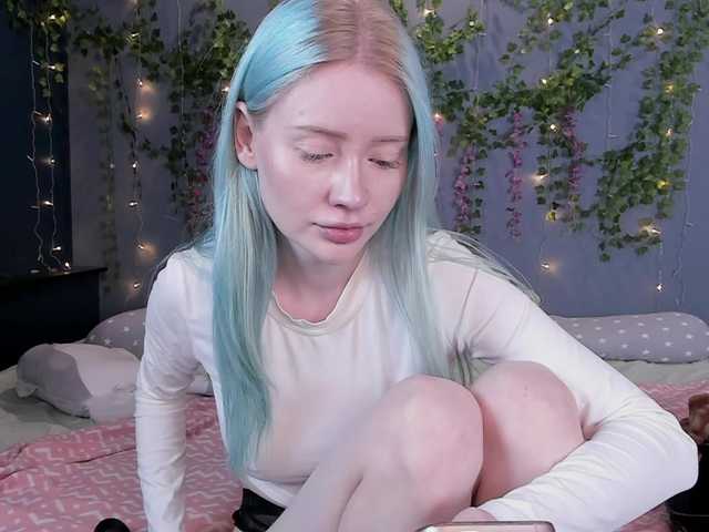 LillieBerry live cam on BongaCams