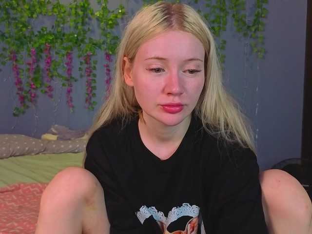 LillieBerry live cam on BongaCams