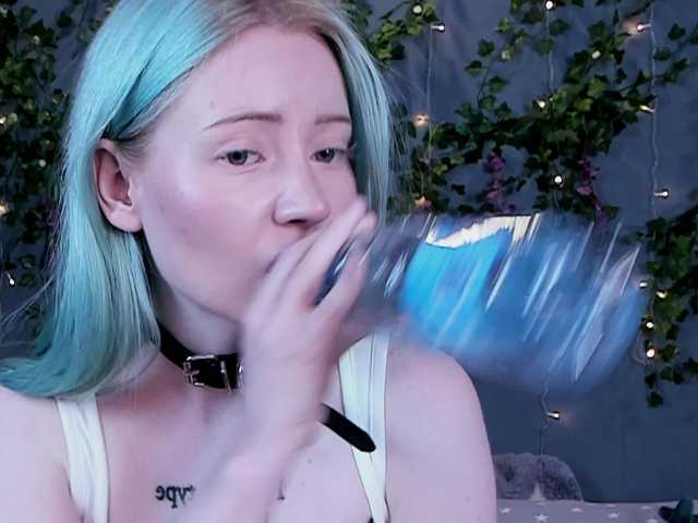 LillieBerry live cam on BongaCams