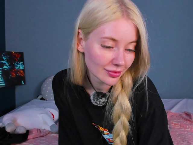 LillieBerry live cam on BongaCams