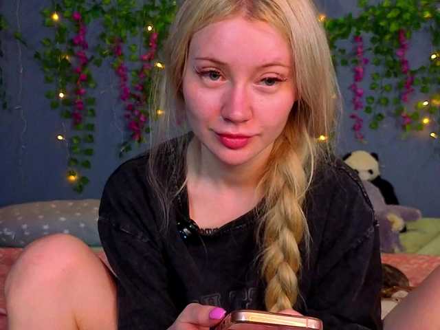 LillieBerry live cam on BongaCams