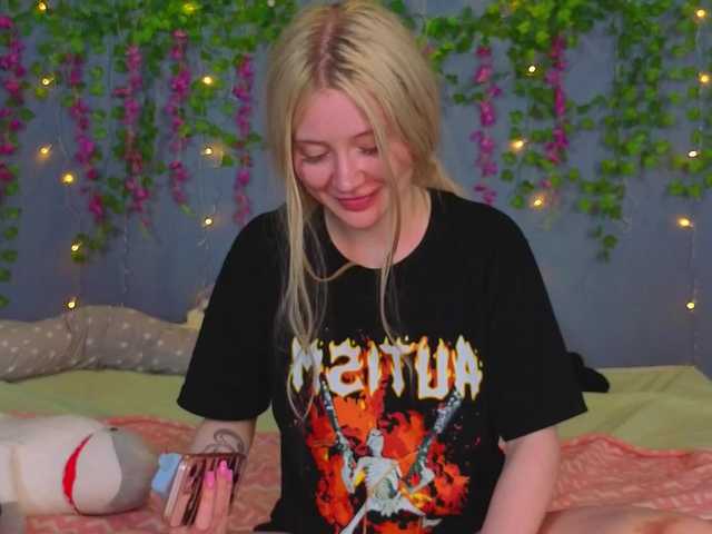 LillieBerry live cam on BongaCams