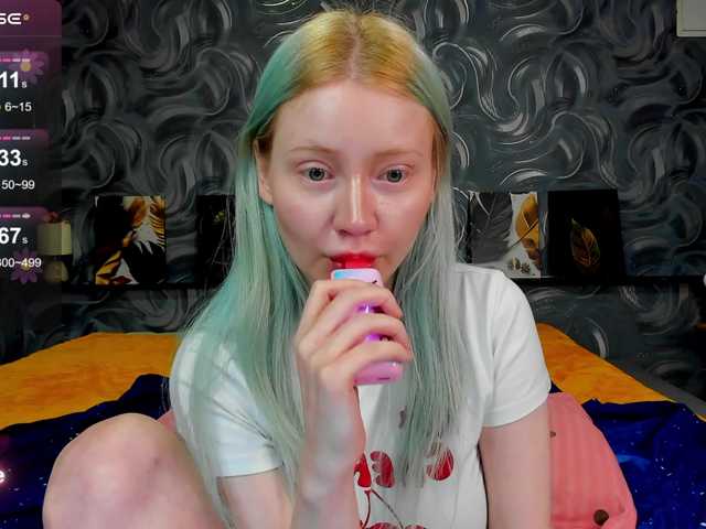 LillieBerry live cam on BongaCams