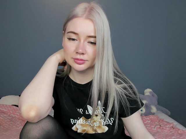 LillieBerry live cam on BongaCams