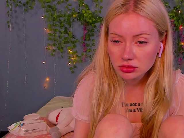 LillieBerry live cam on BongaCams