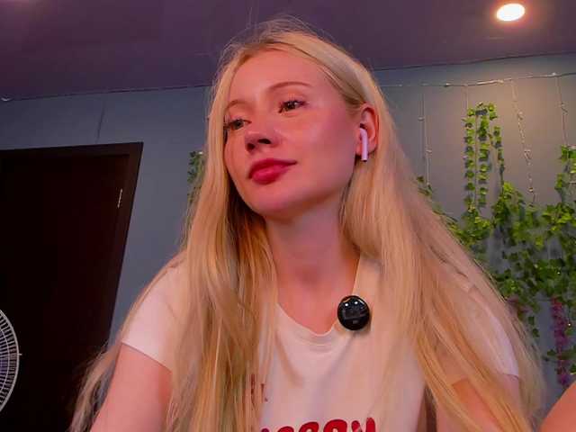 LillieBerry live webcam show