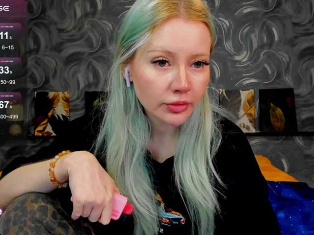LillieBerry live cam on BongaCams