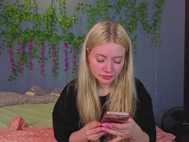 LillieBerry Live Cam pe BongaCams