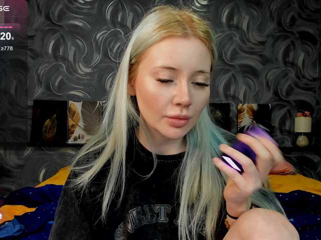 LillieBerry live cam on BongaCams