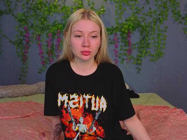 LillieBerry live webcam show