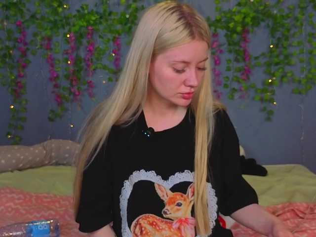 LillieBerry live cam on BongaCams