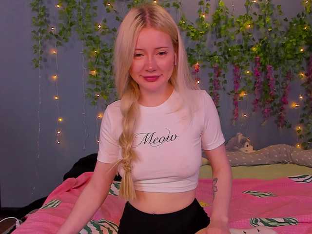 LillieBerry live webcam show