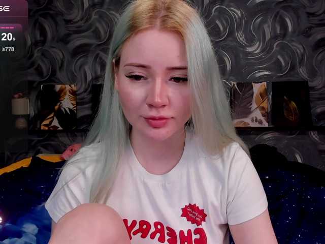 LillieBerry live cam on BongaCams