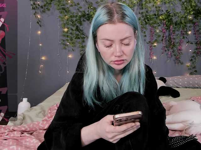 LillieBerry live cam on BongaCams