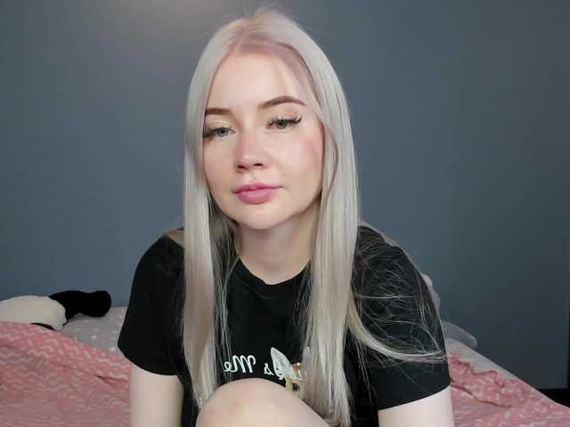 LillieBerry live cam on BongaCams