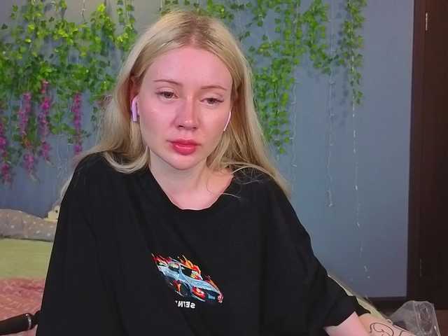 LillieBerry live cam on BongaCams