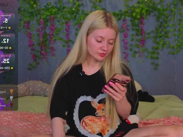 LillieBerry live cam on BongaCams