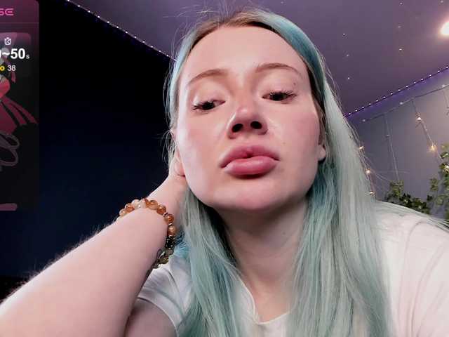 LillieBerry live cam on BongaCams