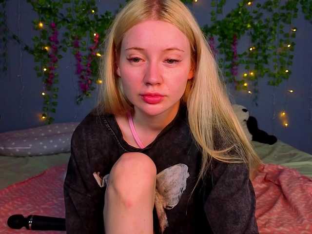 LillieBerry live cam on BongaCams