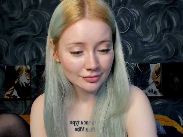 LillieBerry live cam on BongaCams
