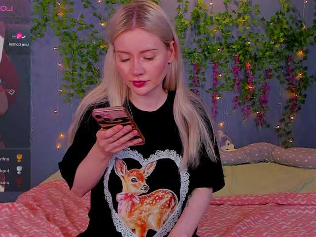 LillieBerry live cam on BongaCams