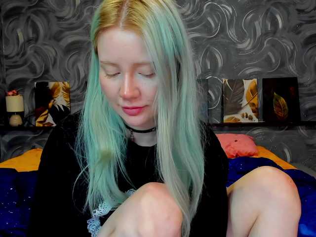 LillieBerry live cam on BongaCams