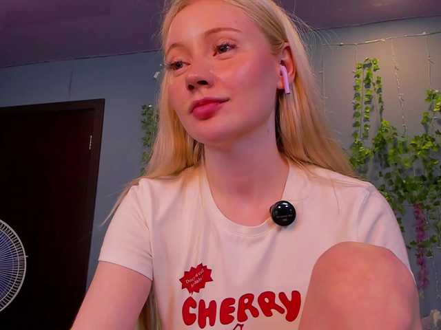 LillieBerry live webcam show