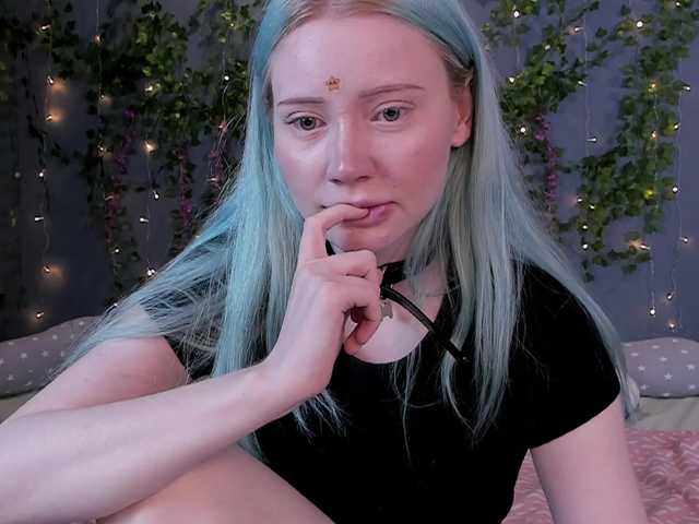LillieBerry live cam on BongaCams