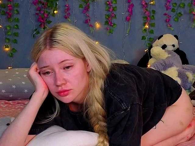 LillieBerry live cam on BongaCams