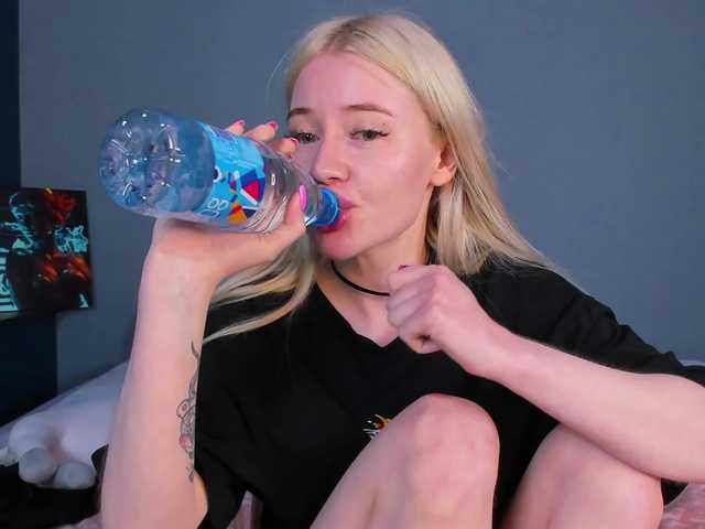 LillieBerry live cam on BongaCams