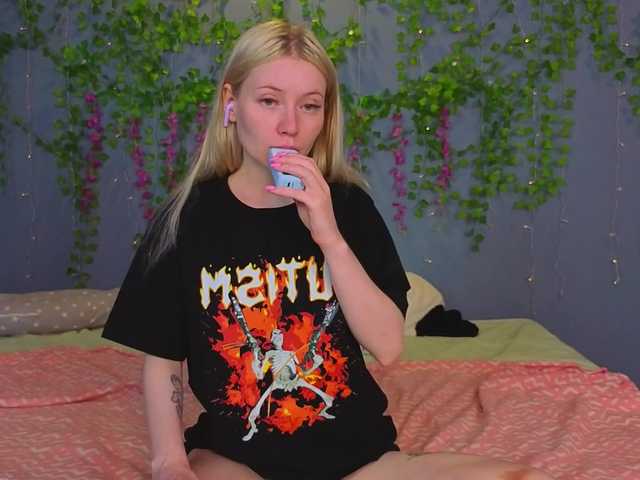 LillieBerry live cam on BongaCams