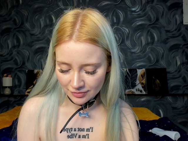 LillieBerry live cam preview