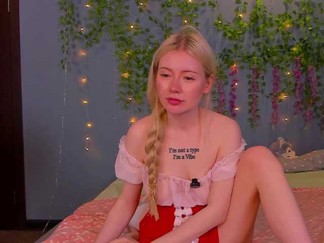 LillieBerry live cam on BongaCams