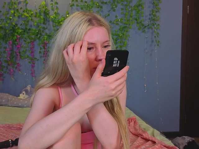 LillieBerry live webcam show