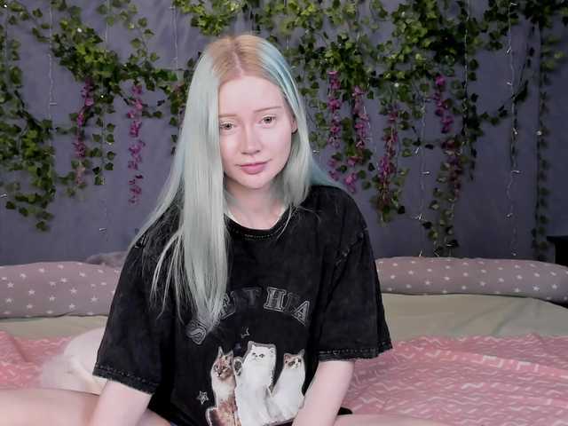 LillieBerry live cam on BongaCams