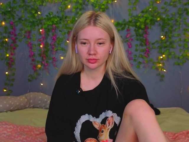 LillieBerry live cam on BongaCams