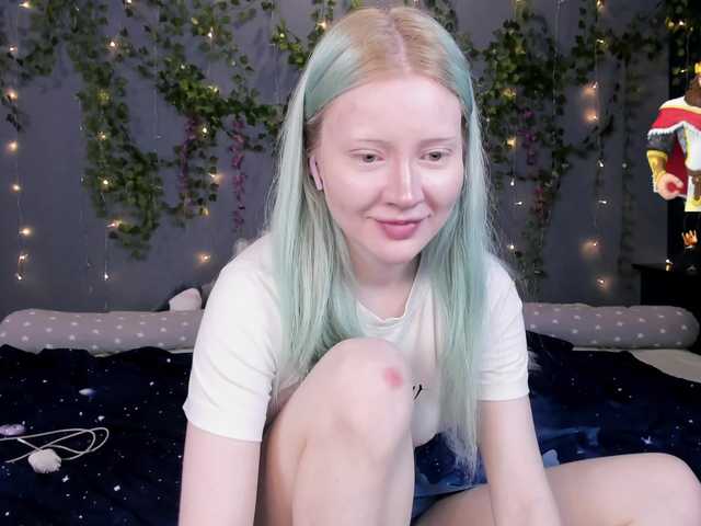 LillieBerry live cam on BongaCams