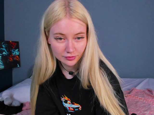 LillieBerry live cam on BongaCams