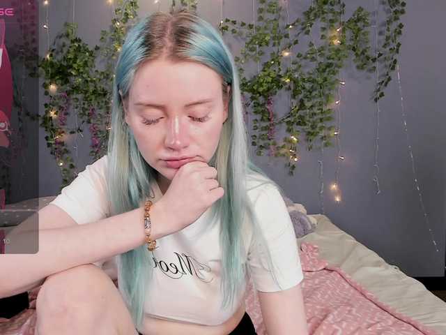 LillieBerry live cam on BongaCams