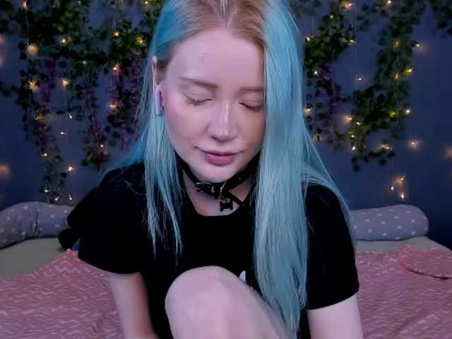 LillieBerry live cam on BongaCams